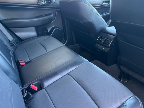 Used 2017 Subaru Outback 2.5i Limited AWD/4WD image 31