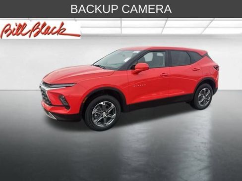Certified 2025 Chevrolet Blazer LT image 2