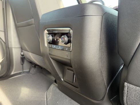 New 2026 Chevrolet Suburban Premier image 27