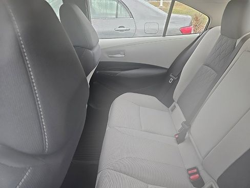 Used 2020 Toyota Corolla LE image 8