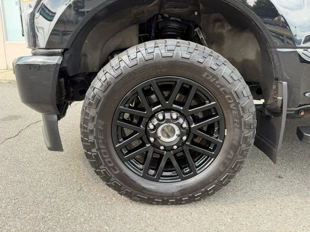 Used 2021 Ford F350 Lariat AWD/4WD image 10