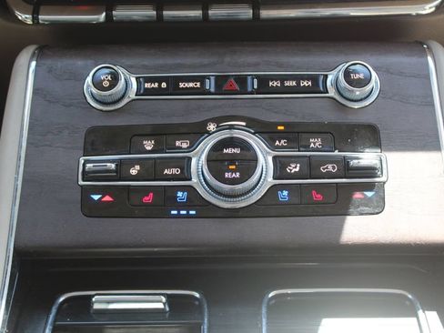 Used 2023 Lincoln Aviator Reserve w/ Equipment Group 201A AWD/4WD image 37