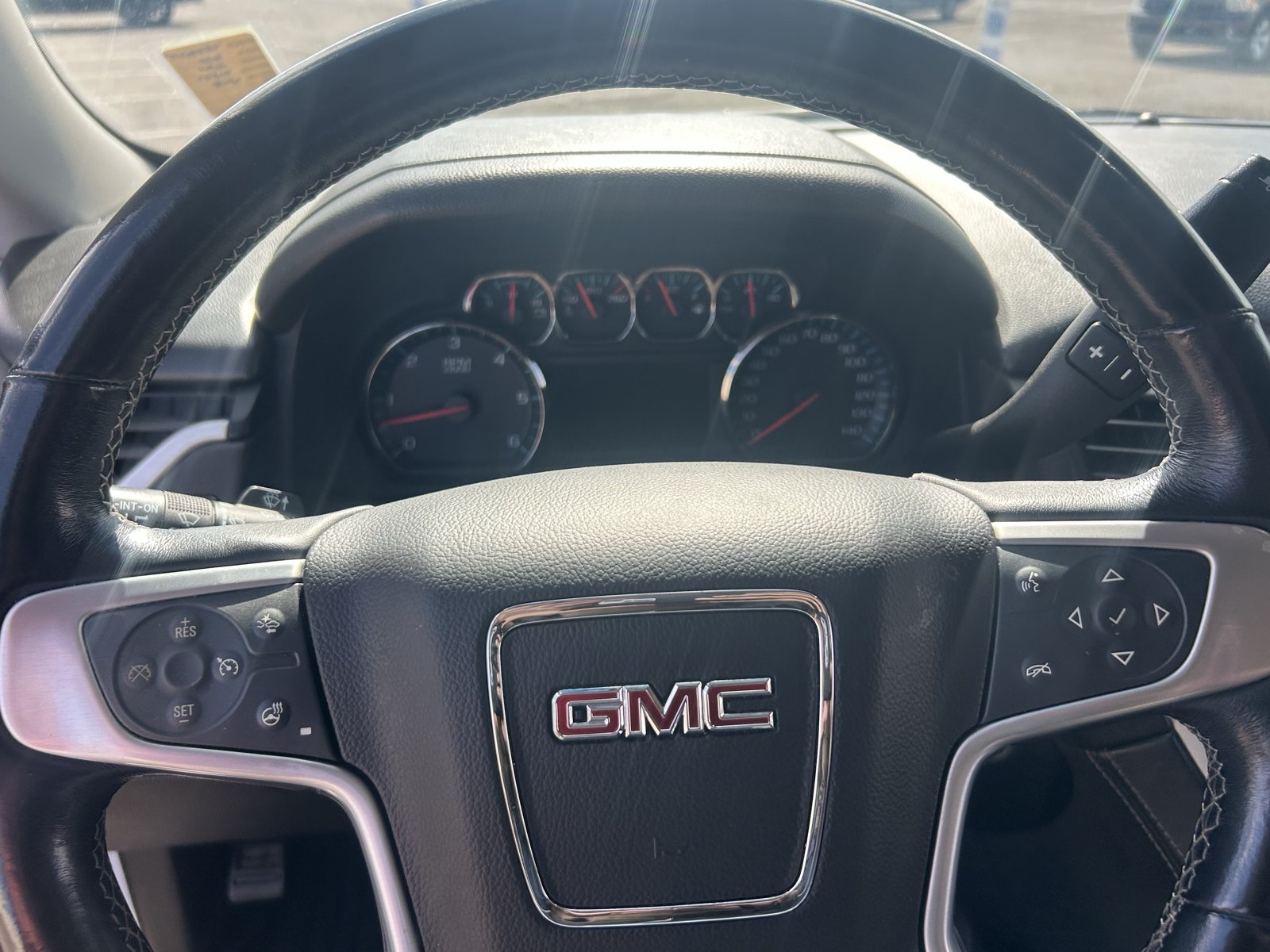 Used 2020 GMC Yukon XL SLT AWD/4WD image 16