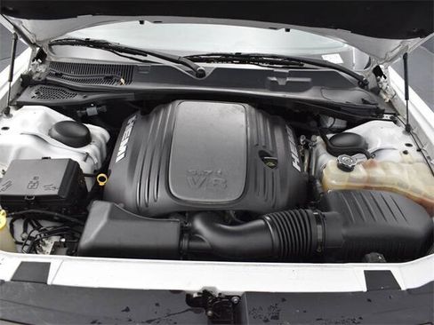 Used 2018 Dodge Challenger R/T image 13