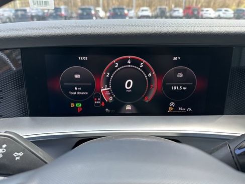 New 2026 Volkswagen Tiguan SE AWD/4WD image 16
