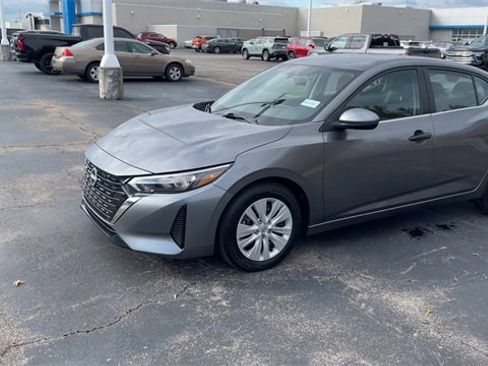 Used 2024 Nissan Sentra S image 4