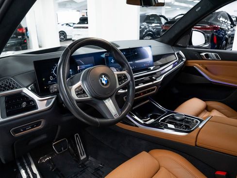Used 2024 BMW X7 xDrive40i w/ M Sport Package image 19