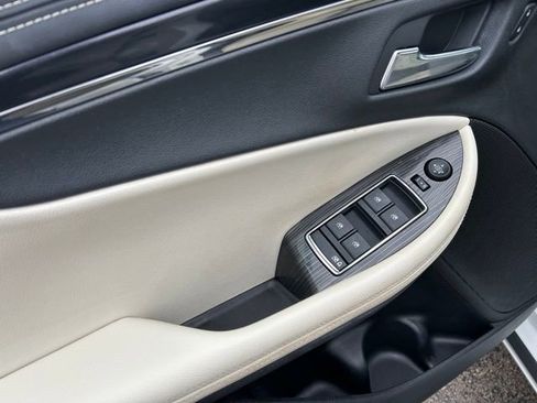 Used 2017 Chevrolet Impala LT w/ Leather Package image 23