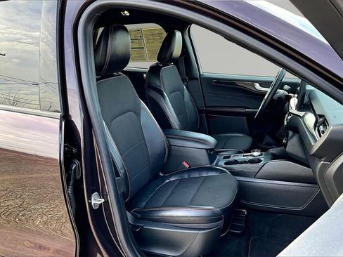 Certified 2023 Ford Escape ST-Line w/ Tech Pack #1 image 7