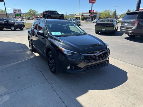 Used 2024 Subaru Crosstrek 2.0i Premium AWD/4WD image 4
