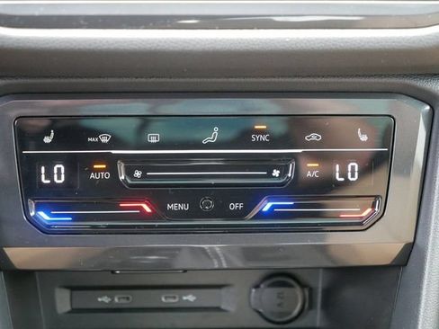 Certified 2024 Volkswagen Tiguan SE R-Line AWD/4WD image 29