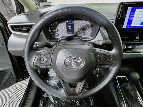 Certified 2025 Toyota Corolla LE FWD image 10