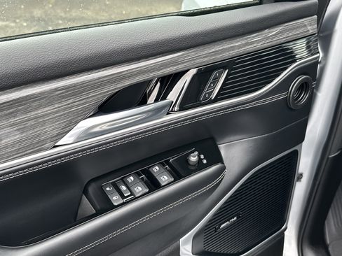 Used 2022 Jeep Wagoneer Series II image 15