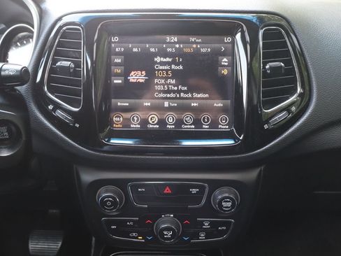 Used 2019 Jeep Compass Limited AWD/4WD image 35
