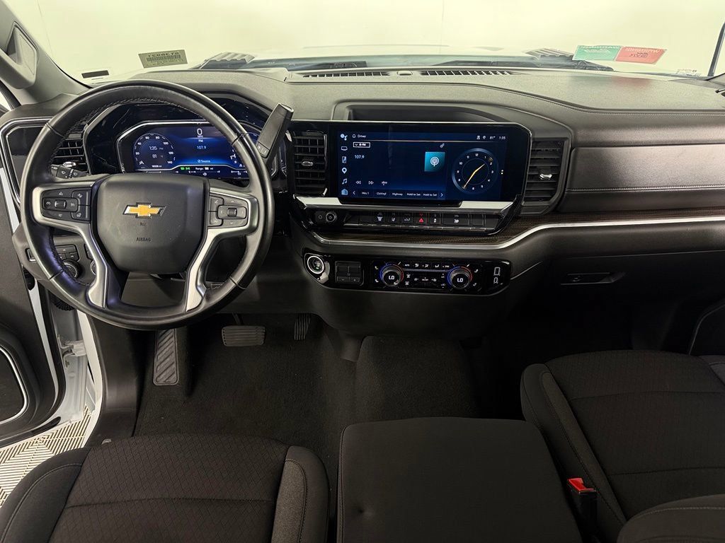 Used 2025 Chevrolet Silverado 2500 LT w/ Convenience Package AWD/4WD image 12