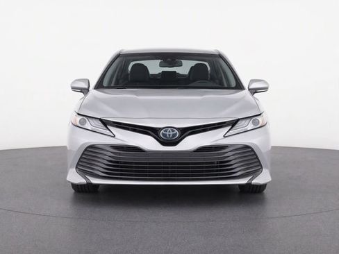 Certified 2020 Toyota Camry XLE FWD image 5