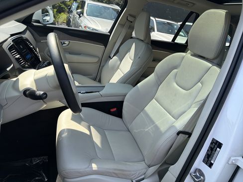 Used 2023 Volvo XC90 B6 Plus w/ Protection Package Premier AWD/4WD image 16
