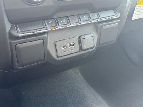 Used 2022 Chevrolet Silverado 1500 Custom w/ Safety Confidence Package image 23