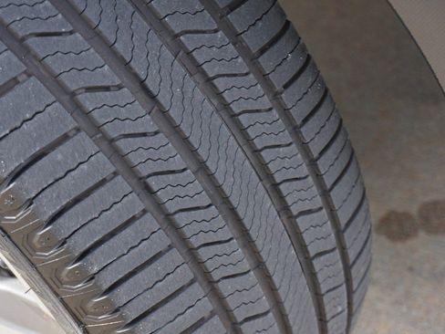 Used 2019 Subaru Ascent Touring w/ Popular Package #2A image 12