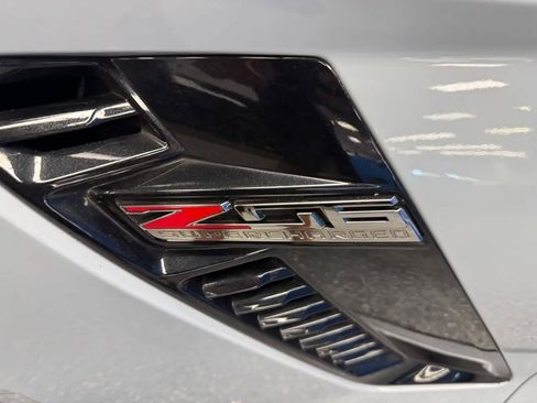 Used 2018 Chevrolet Corvette Z06 w/ Carbon 65 Edition RWD image 30