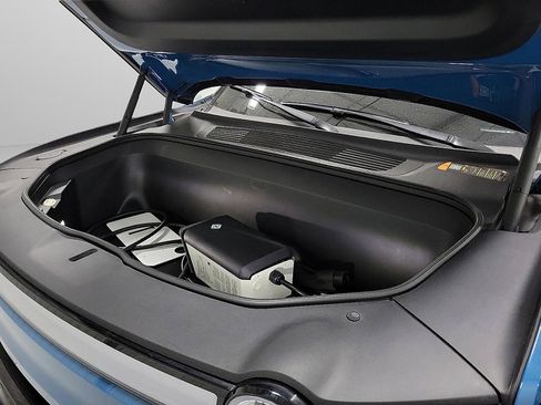 Used 2024 Rivian R1S Adventure image 17