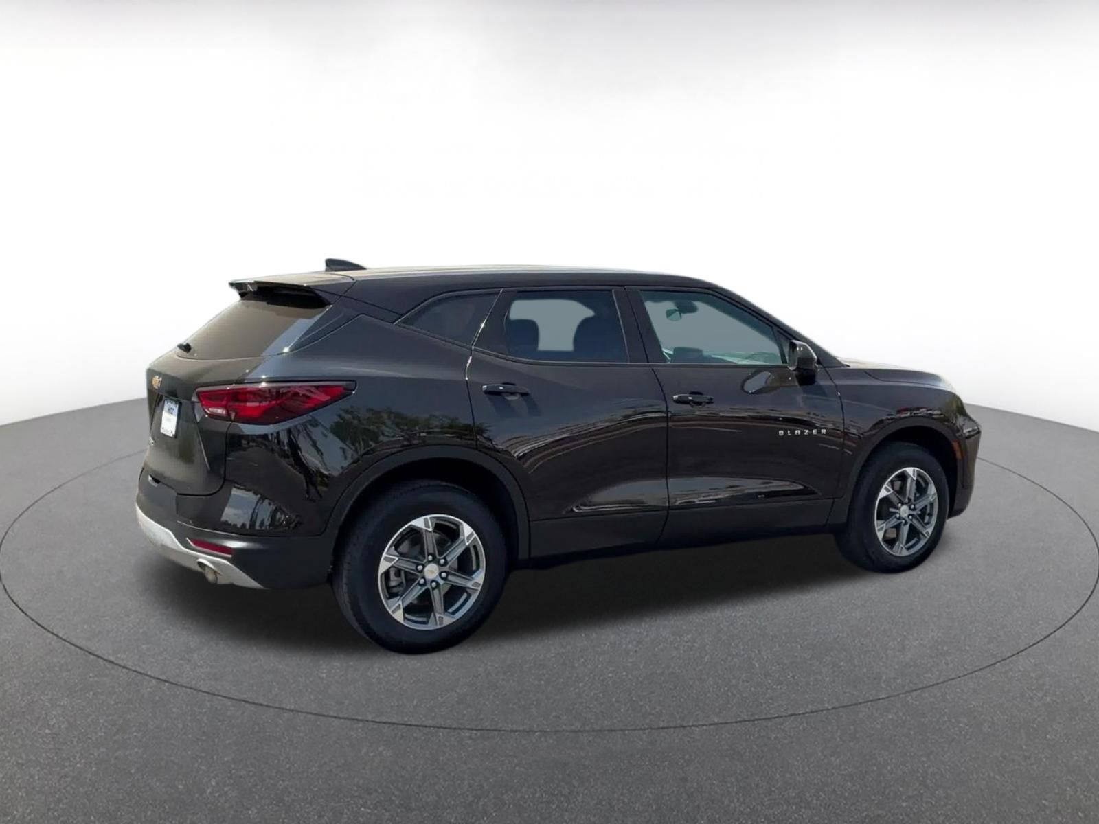 Used 2025 Chevrolet Blazer LT FWD image 14