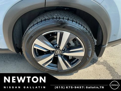Used 2021 Nissan Rogue Platinum FWD image 44