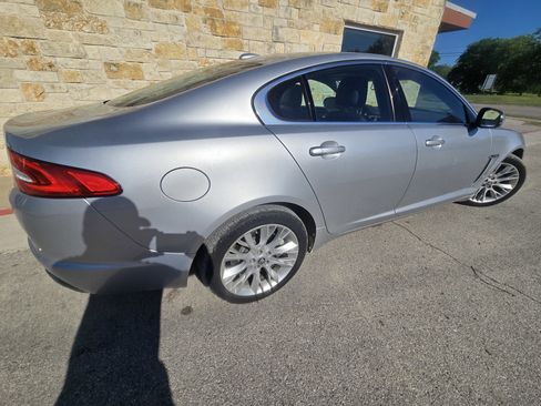 Used 2012 Jaguar XF image 18