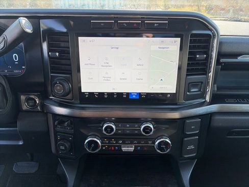 Used 2023 Ford F350 Lariat w/ Tow Technology Package image 17