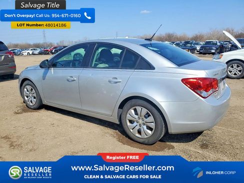 Used 2013 Chevrolet Cruze LS image 3