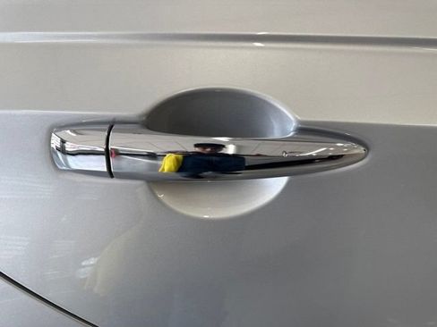 Used 2024 Nissan Altima 2.5 SV FWD image 18