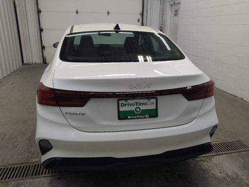 Used 2023 Kia Forte LXS w/ LXS Technology Package FWD image 6