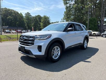Used 2025 Ford Explorer Active