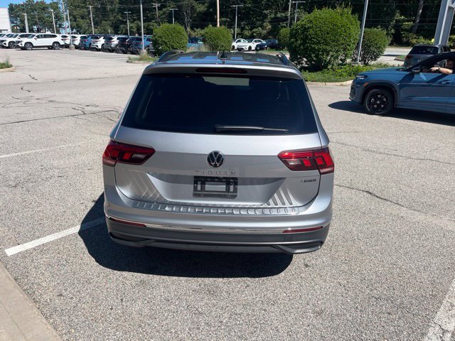 Certified 2024 Volkswagen Tiguan S AWD/4WD image 3