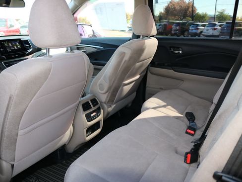 Used 2020 Honda Pilot EX image 25