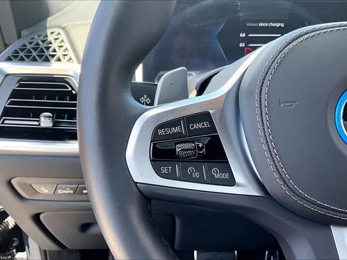 Used 2026 BMW X5 xDrive50e w/ M Sport Package AWD/4WD image 22