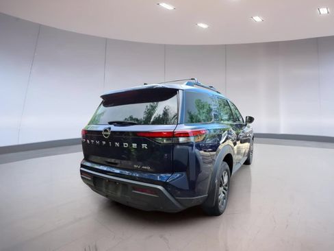 Used 2023 Nissan Pathfinder SV AWD/4WD image 4