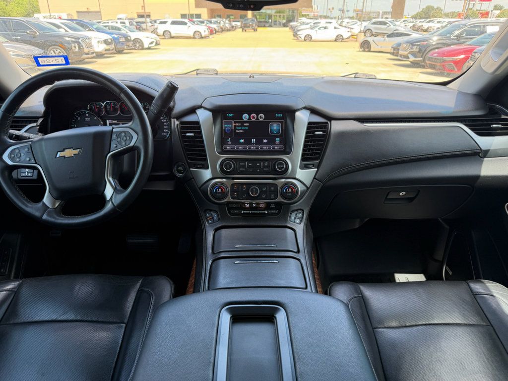 Used 2015 Chevrolet Suburban LTZ RWD image 12