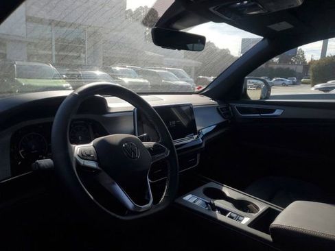 New 2026 Volkswagen Atlas Cross Sport SE image 24