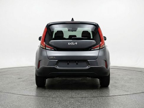 Used 2025 Kia Soul LX w/ LX Technology Package image 7