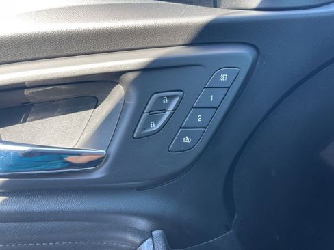 Used 2018 Chevrolet Malibu Premier w/ Premier Sun and Wheel Package image 37