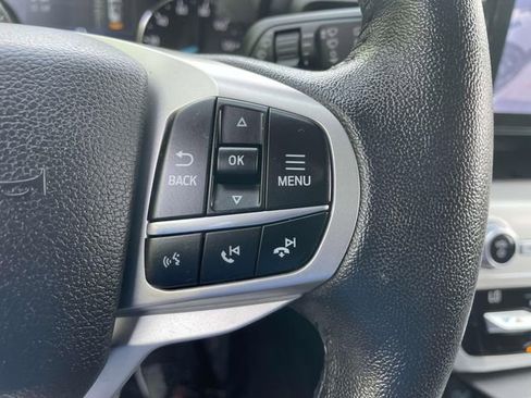 Used 2021 Ford Explorer XLT image 24