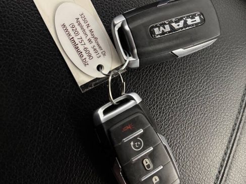 Used 2022 RAM 1500 Big Horn AWD/4WD image 40
