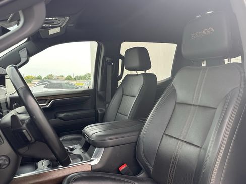 Used 2023 Chevrolet Silverado 1500 High Country w/ Technology Package AWD/4WD image 13