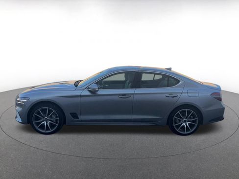 Used 2024 Genesis G70 2.5T image 9