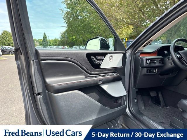 Used 2024 Lincoln Aviator Reserve w/ Equipment Group 201A AWD/4WD image 10