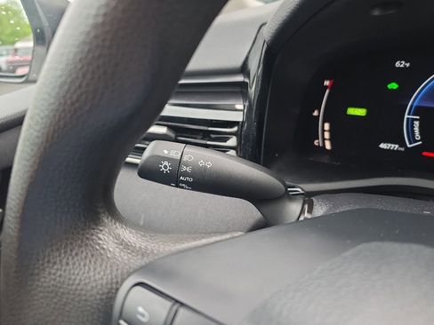 Used 2025 Toyota Camry LE FWD image 18