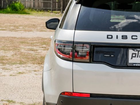 Used 2020 Land Rover Discovery Sport SE image 51