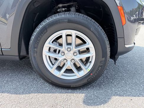 New 2026 Jeep Grand Cherokee L Laredo RWD image 30