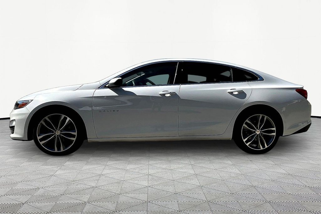 Used 2025 Chevrolet Malibu LT FWD image 4